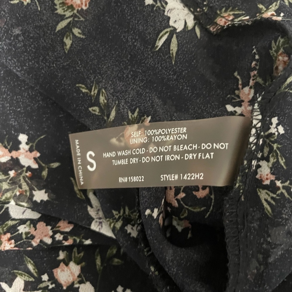 Hey Babe boho black floral printed sheer kimono and lined shorts set. Size Small - Picture 10 of 11